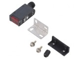 Senzor Fotoelectric Reflexiv 200mm PNP E3S-AD36