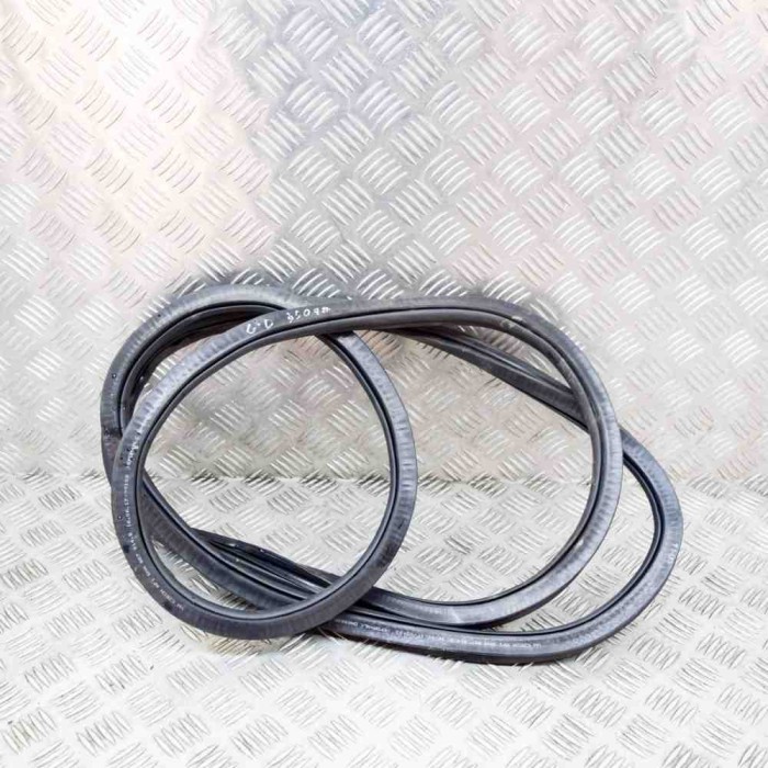 Garnitura ușă dreapta spate VW TIGUAN AD1 2017 OEM: 5NA867914B