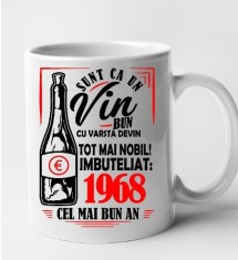 Cana alba personalizata Sunt ca un vin bun 1968, INOVATIX&reg;. 330 ml