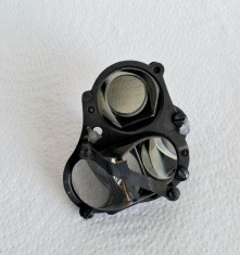 Prisma optica de precizie pentru experimente stiintifice si aplicatii educationale