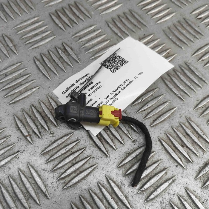 Senzor de impact dreapta spate VW TOUAREG 7P5 2017 OEM: 1S0959351 | 32028566