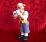 FIGURINA BIBELOU PORTELAN GOEBEL COLECTIA HAPPY CLOWNS RICARDO - CLOVN CU FLUIER