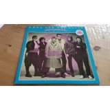 Vinil Doug And The Slugs &lrm;&ndash; Popaganda (VG+)