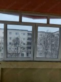 V&acirc;nd apartament decomandat cu 3 camere