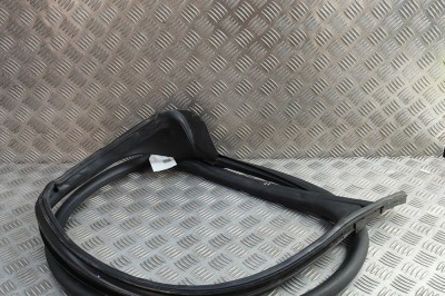 Garnitura ușă dreapta față TESLA MODEL S 2018 OEM: 6009584-00-N | 31874727 foto