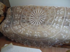 Macrame (mileu) - fata de masa (2) alba cu diametrul de 210 cm