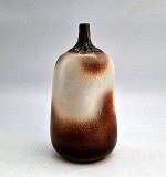 GOEBEL design Ljubisa Misic 1985 vaza din portelan forma de vanata 21 cm inaltime