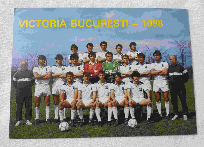 VICTORIA Bucuresti - echipa de fotbal anul 1988 - carte postala