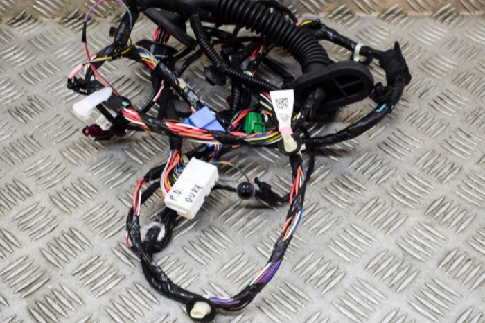 Cablaj ușă dreapta față TESLA MODEL 3 2020 OEM: 2067963-00-A 14951333