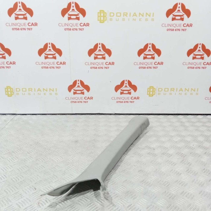 Trim / Ornament Stalp Fata Dreapta A4 B9 2015-2024
