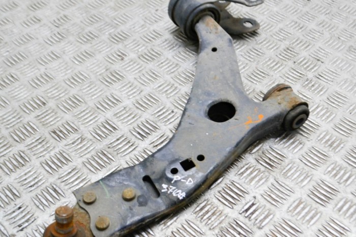 Braț inferior dreapta față FORD KUGA II DM2 2016 OEM: CV61-3C339-AAA | 15273289