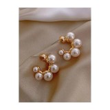 Cumpara ieftin Cercei aurii rotunzi cu Perle