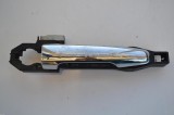 M&acirc;ner exterior ușă st&acirc;nga față MITSUBISHI L 200 / TRITON KA_T, KB_T 2007 2426096