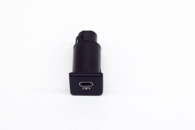 Port USB/AUX-In LAND ROVER DISCOVERY V L462 2021 OEM: M8E2-19010-CA 14894376 foto