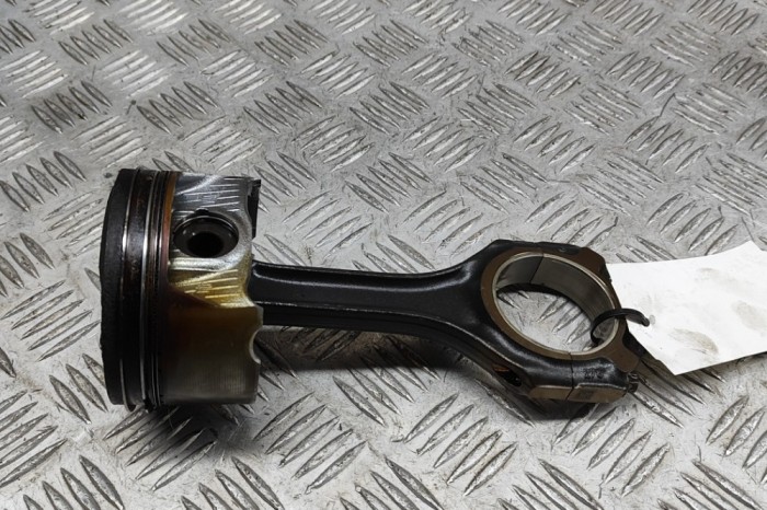 Piston MERCEDES-BENZ CLS C218 2012 OEM: A2780301117,A2780300520 29025053