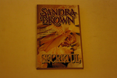Secretul - Sandra Brown foto