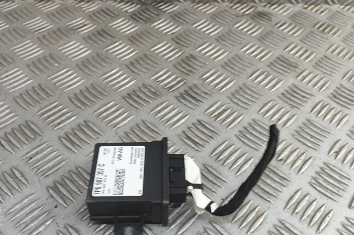 Modul de control far VW TOUAREG 7P5 2017 OEM: 7P6907357C,7P6907357B | 32028526