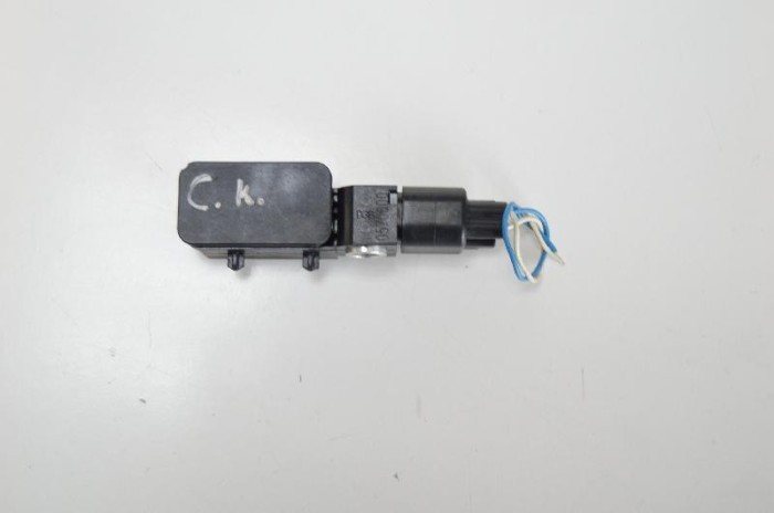 Senzor de impact dreapta față JAGUAR X-TYPE X400 2007 OEM: 1X43-14B345-AB | 1975801