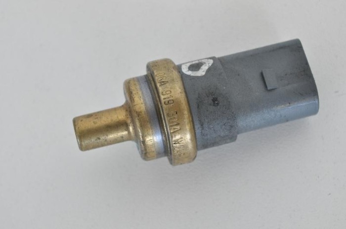 Senzor de temperatură VW PASSAT B6 3C2 2006 OEM: 06A919501A 2425350