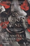 Un taciune intunecat - Jennifer L. Armentrout, Litera, Blue Moon, Roman Fantasy, 2022, 686 pagini