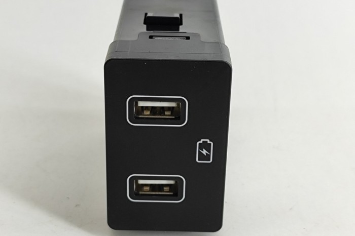 USB HYUNDAI TUCSON NX4E, NX4A 2022 OEM: 96125-N9500,96125-N9500NNB 23358042