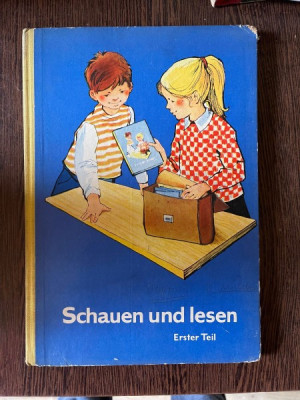 Erster Teil Schauen und lesen foto