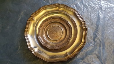 D836- Lot 2 Tavi vechi rotunde stative flori etc alama argintata interbelice. foto