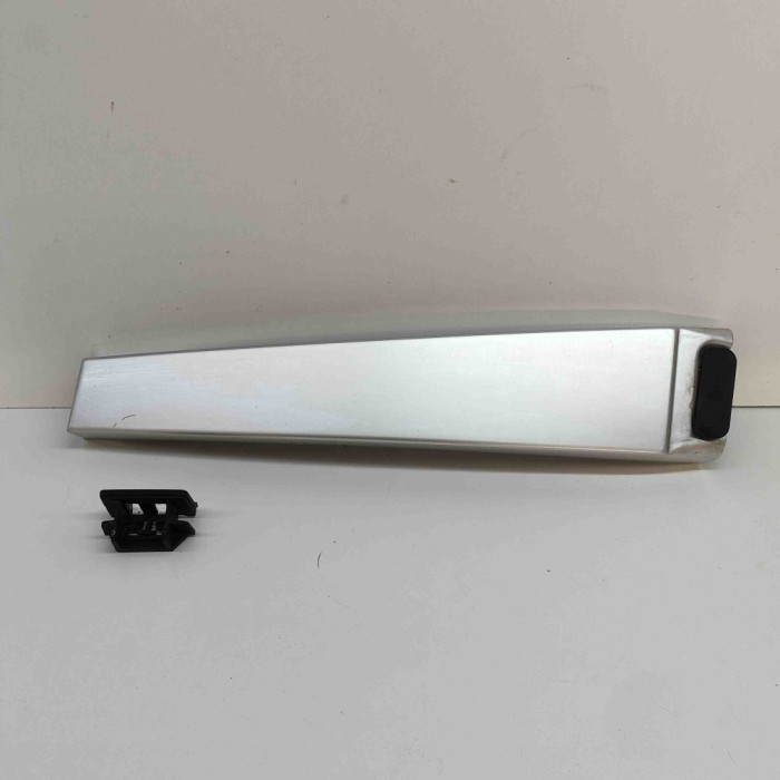 Ornament vertical ușă dreapta față PORSCHE CAYENNE 9PA 2004 OEM: 7L5853318D,7L5.853.318.D 28931938