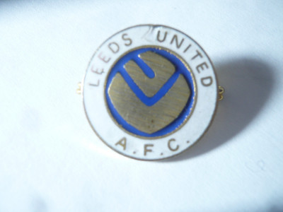 Insigna veche Fotbal Leeds United AFC , metal si email , d=2cm foto