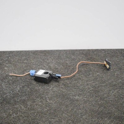Amplificator de antena BMW 3 F30, F80 2013 OEM: 9231466 2830617 foto
