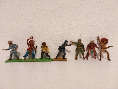 Lot 7 figurine cowboy, indieni, soldati Britains Ltd 1971, Made in England foto
