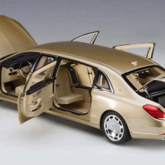 Macheta auto MERCEDES Maybach S 600 Pullman (2016) 1:18 auriu