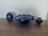 Cumpara ieftin Obiecte vechi decorative: vaza, scrumiera si fructiera, sticla groasa, albastra