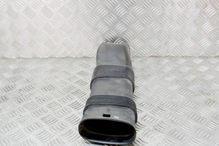 Tub de admisie aer BMW 4 Coupe F32, F82 2014 OEM: 8507567,70529002 14514975