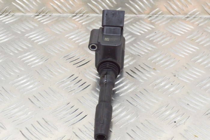 Bobina de inducție de &icirc;naltă tensiune VW TIGUAN AD1 2018 OEM: 06H905110G 11479901