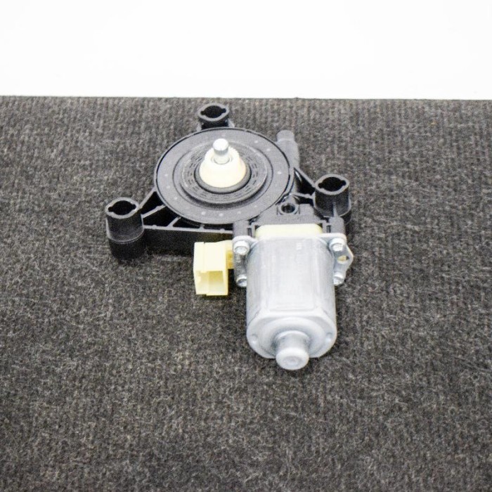 Motor macara geam ușă st&acirc;nga față VW GOLF VII Variant BA5, BV5 2013 OEM: 5Q0959801B,0130822379,C13841-100 | 10575463