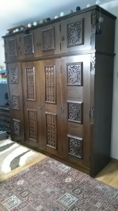 Vand Mobila De Dormitor Completa Din Lemn Sculptat 6 Piese