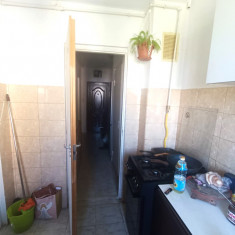 apartament economic vand sau schimb