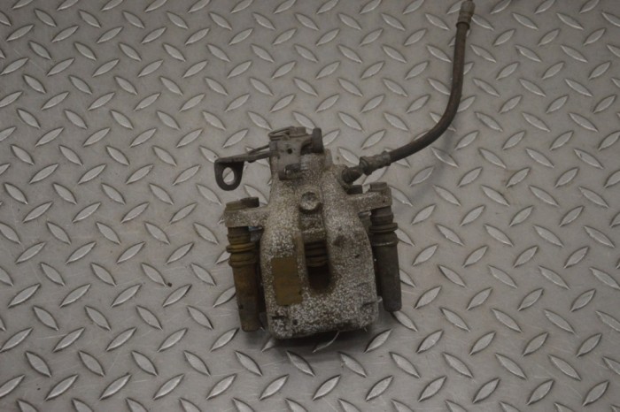 Etrier de fr&acirc;nă dreapta spate OPEL Crossland X P17 2023 22977951