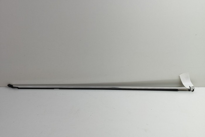 Chedar geam ușă dreapta față PORSCHE CAYENNE 9Y0/9Y3 2019 OEM: 9Y0837476F | 30640279