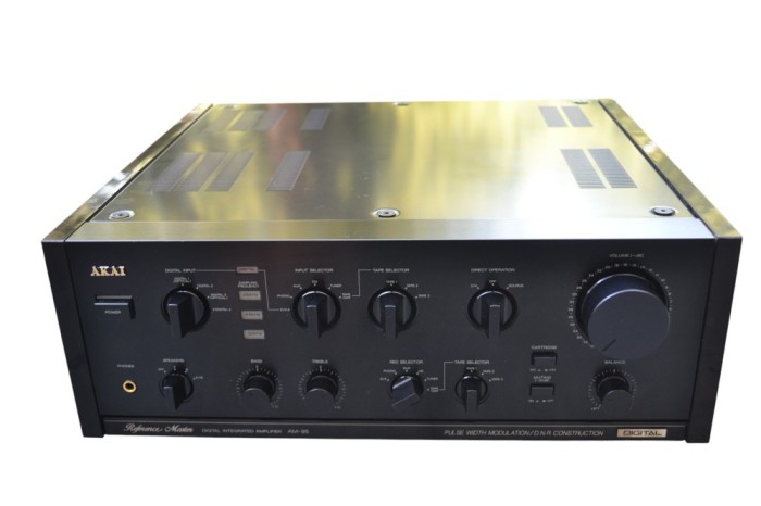 Amplificator Akai AM 95 Reference Master