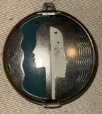 Cumpara ieftin ART DECO,,RICHARD HUDNUT"/PUDRIERA VECHE,ANII'20 ,,De AUVILLE"/PROFILE DUBLE TURCOAZ SI METAL EMAILAT/ STAREA DIN POZE/ INCHIDERE ERMETICA CU POCNET !