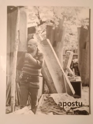 George Apostu 1934-1986: sculptură - desen (expoziție comemorativă, decembrie 2000) foto