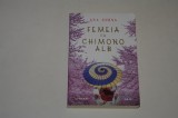 Femeia cu chimono alb - Ana Johns