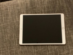 IPad Pro 10,5 inch, 64GB, Wi-Fi + Cellular, rose gold, impecabila foto