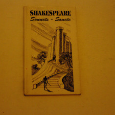 Shakespeare Sonnets - Sonete - bilingv romana - engleza