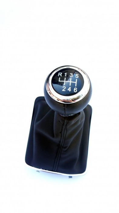 Nuca schimbator VW Passat B6 Leather Knob FX-258 Nuca schimbator VW Passat B6 Leather Knob FX-258