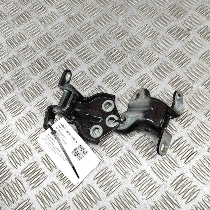 Balama ușă dreapta spate SSANGYONG KORANDO C300 2022 OEM: 63820-21001,62820-09001 26363429