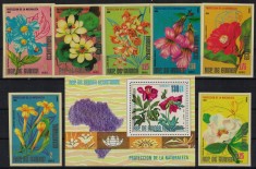 GUINEEA ECUATORIALA 1976 - Flori / serie completa + colita MNH