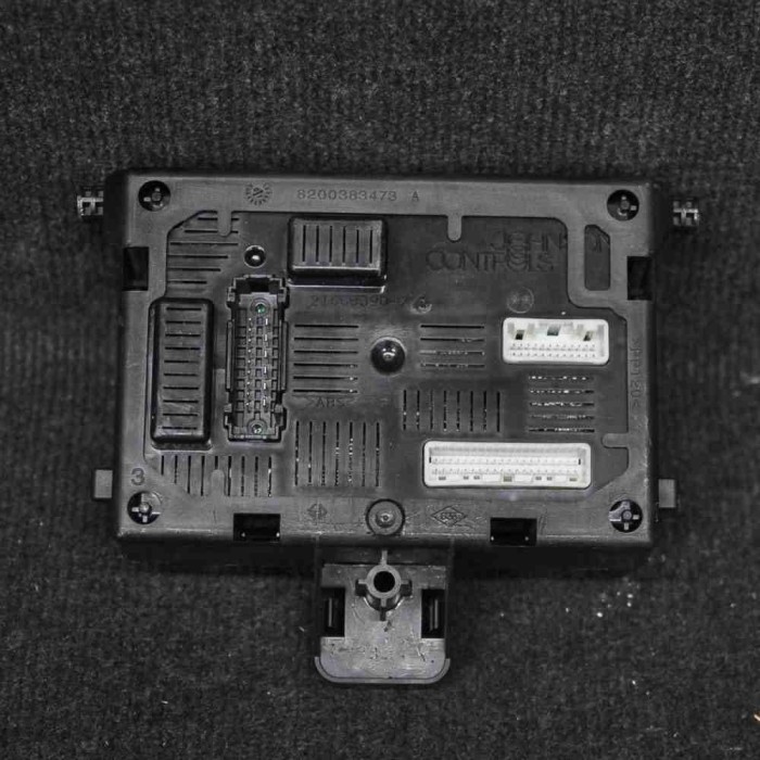 Modul de confort RENAULT CLIO III BR0/1, CR0/1 2007 OEM: 82003834738200652286 1438570